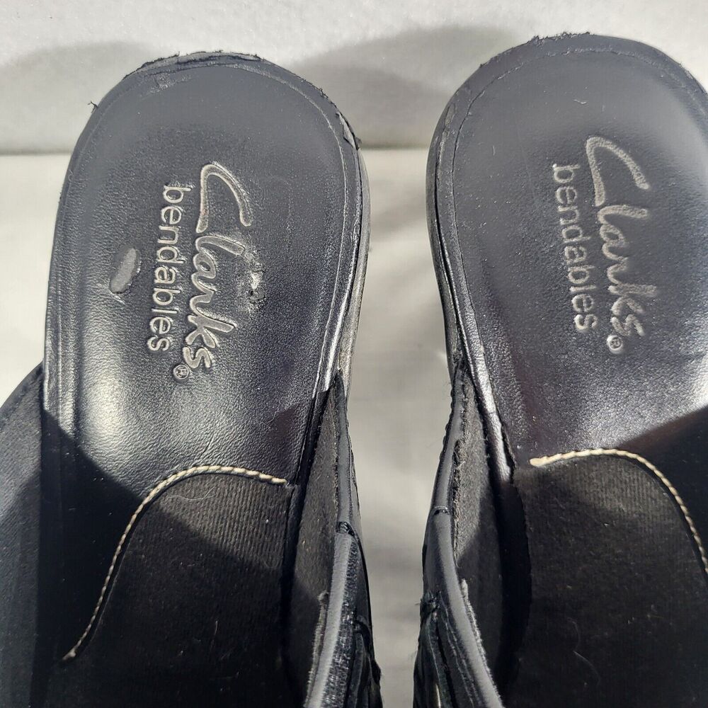 Clarks Bendable’s Women’s Black Mules Heel Buckle Shoes Size 9 M 83544 Leather - Picture 2 of 8